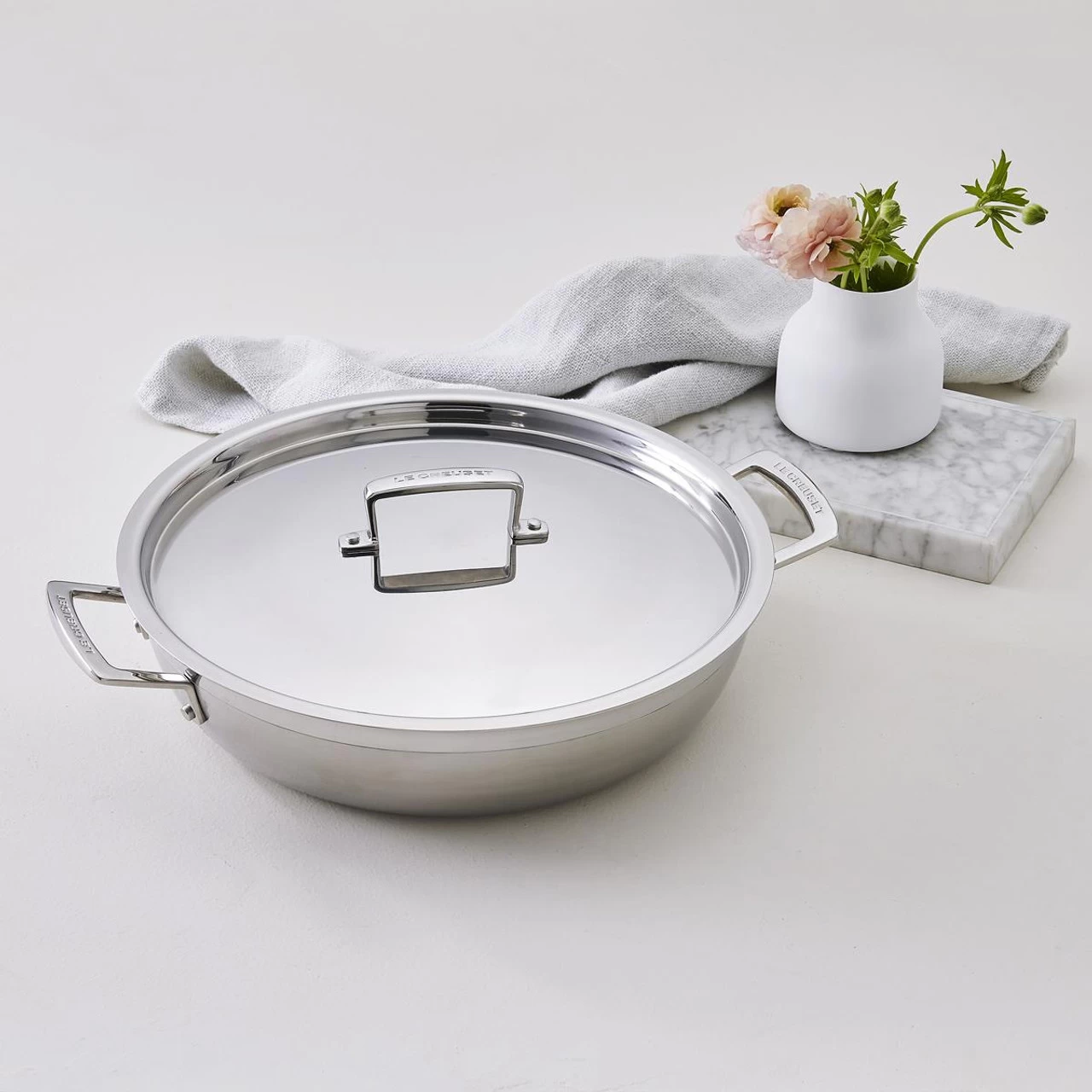Le Creuset 3 Ply Stainless Steel 30cm Shallow Casserole With Lid - Image 9